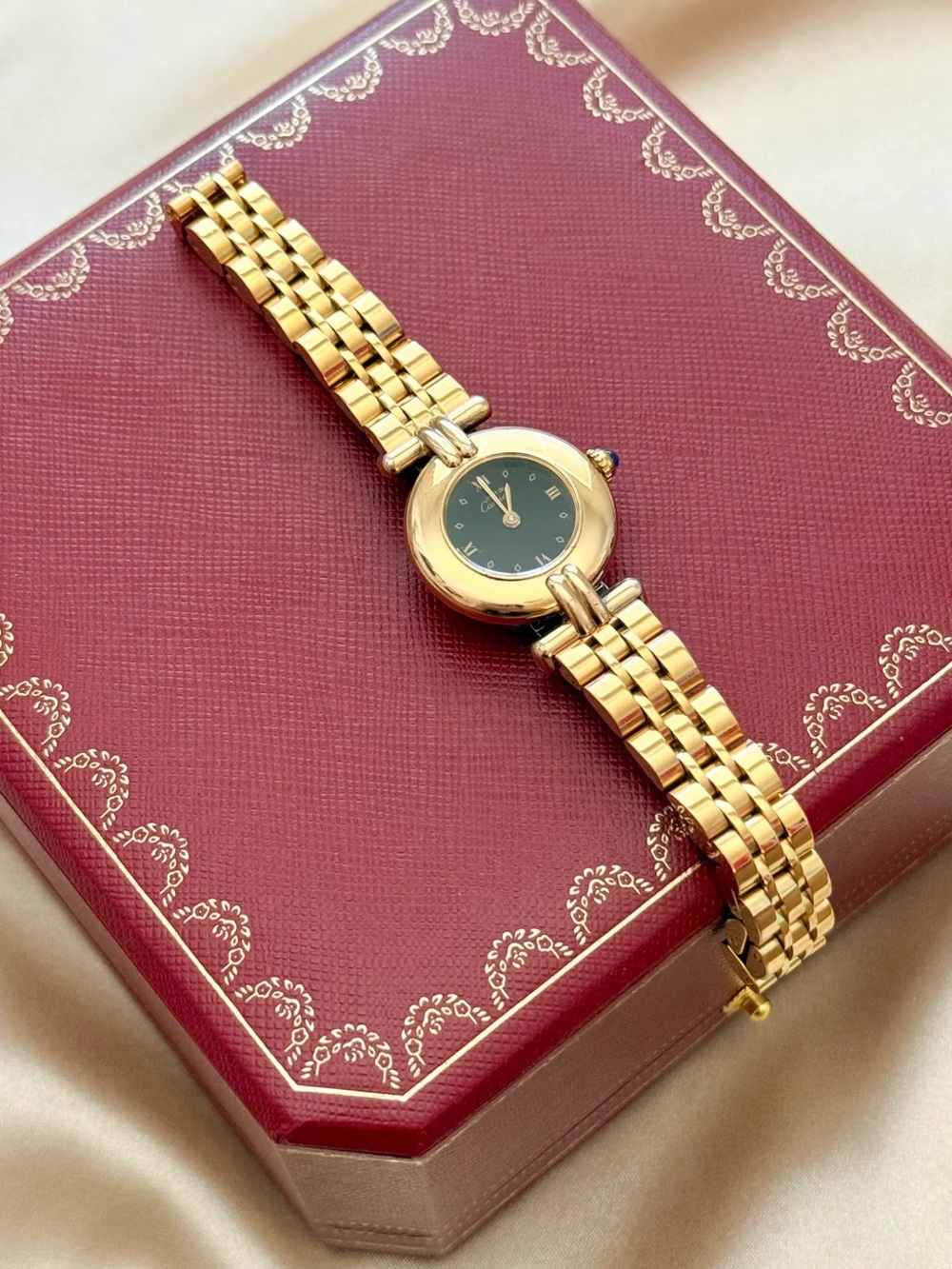 AUTHENTIC VINTAGE CARTIER GOLD WATCH - WITH BOX